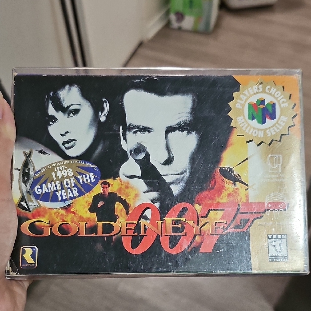 Nintendo GoldenEye 007 - Black and Gold